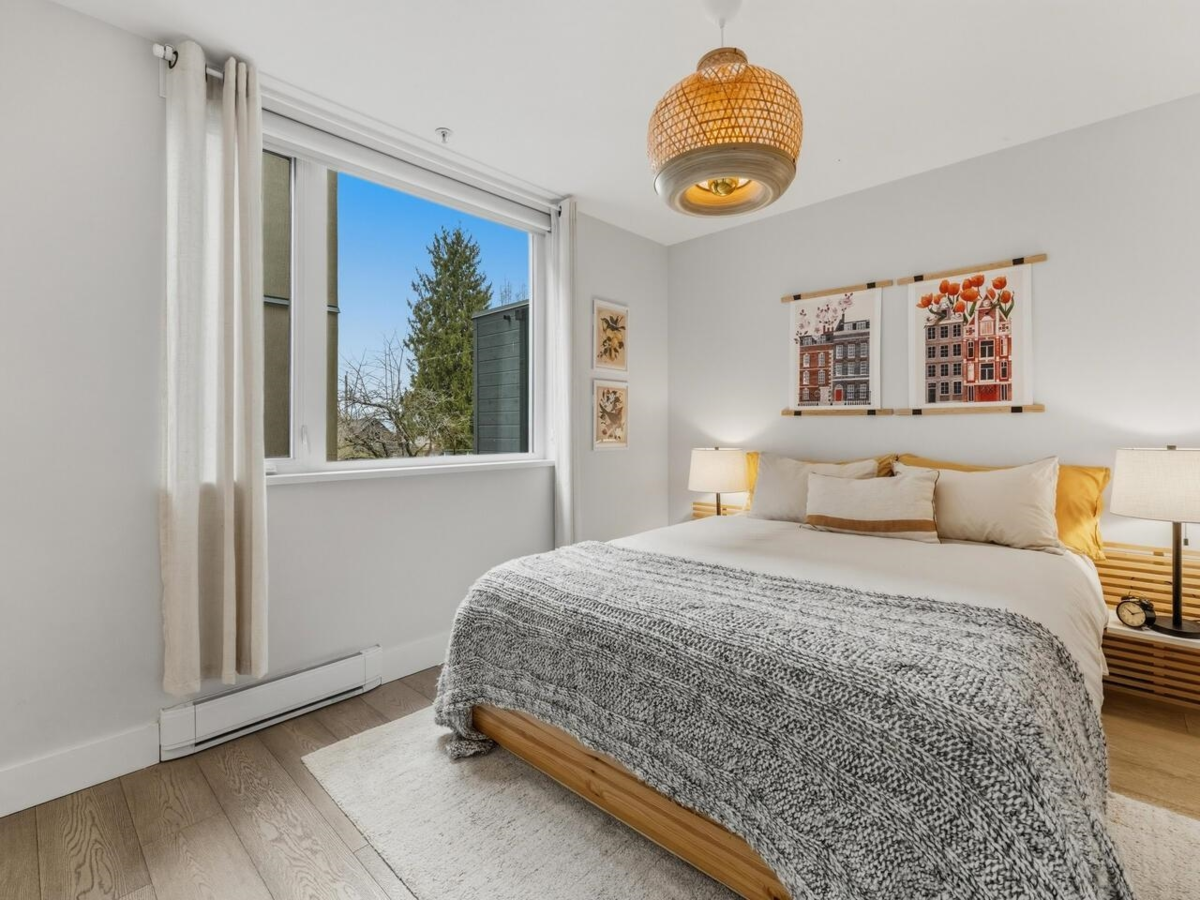 Guest Bathroom Photo of 1681 Kitchener Street, Vancouver, BC