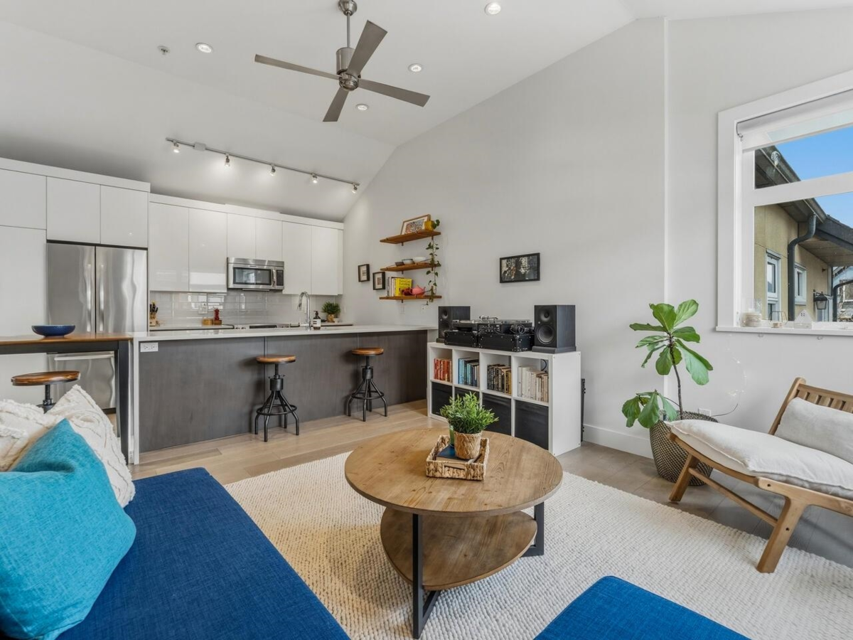 Kitchen Photo of 1681 Kitchener Street, Vancouver, BC