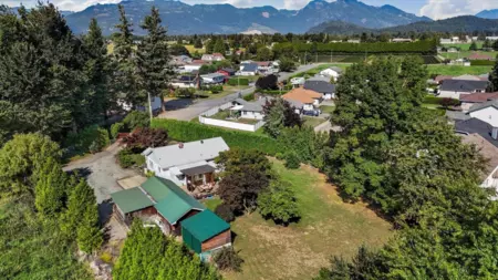 Front Yard Photo of 9950 Nelson Road, Rosedale, BC