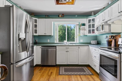 Kitchen Island Photo of 9950 Nelson Road, Rosedale, BC