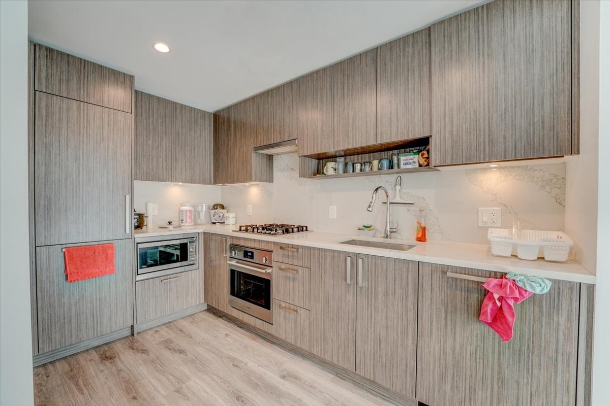 Pantry Photo of 3805 13350 Central Avenue, Surrey, BC