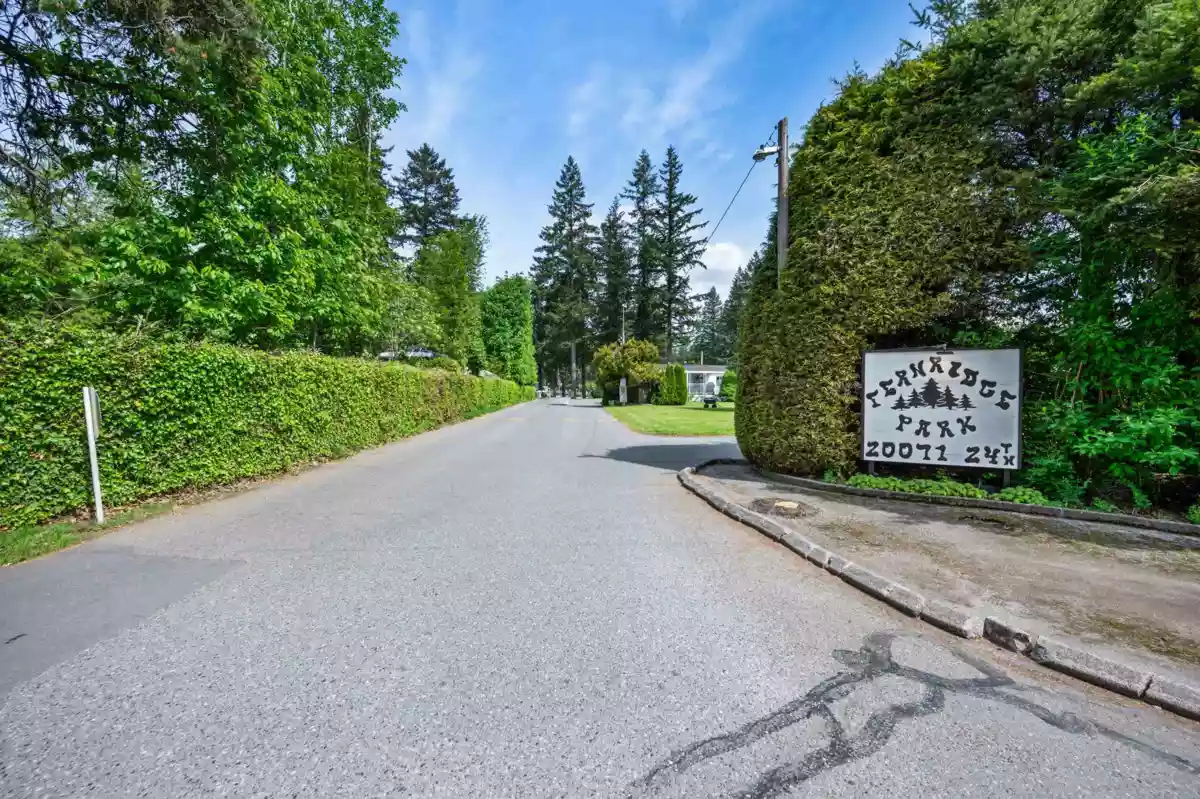 Dining Area Photo of 49 20071 24 Avenue, Langley, BC