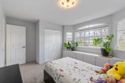 Laundry Room Photo of 18476 66a Avenue, Surrey, BC