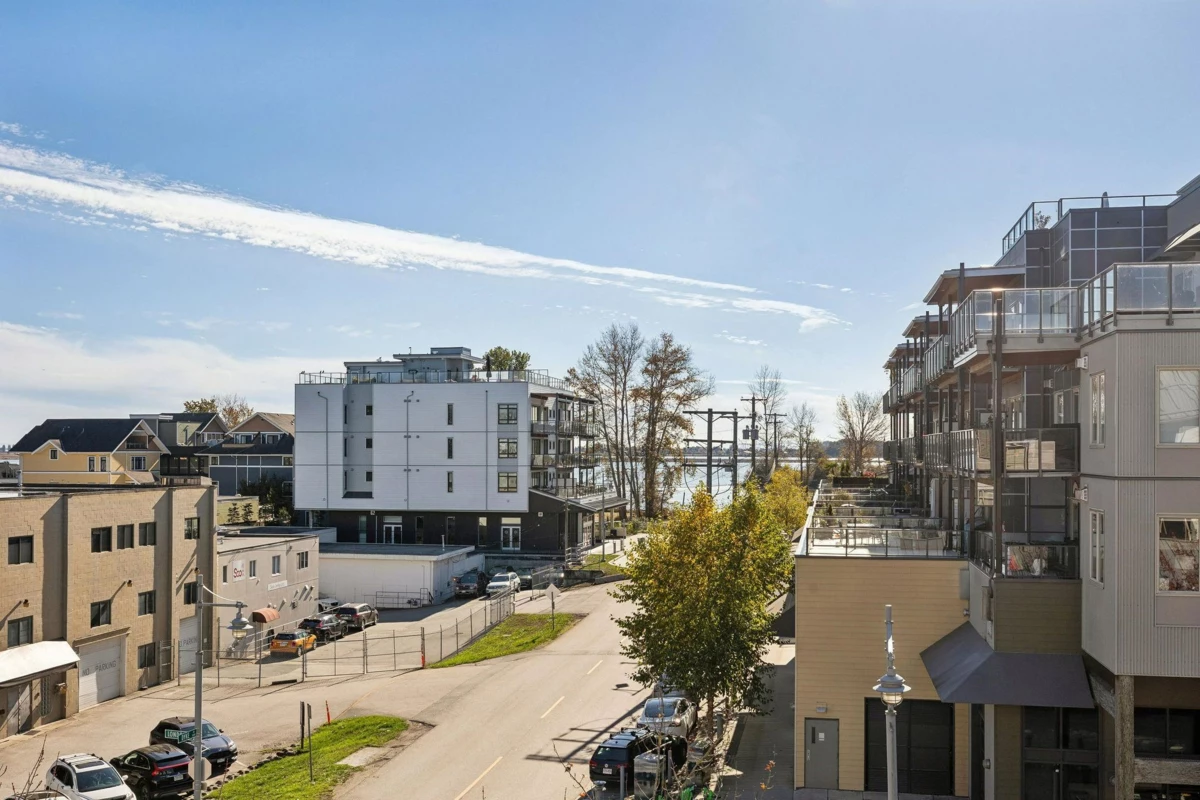 Basement Recreation Room Photo of 220 6111 London Road, Richmond, BC