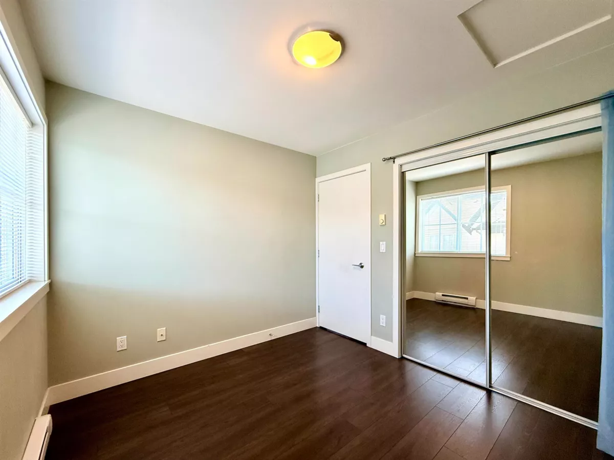 Entry Foyer Photo of 40 2450 161a Street, Surrey, BC