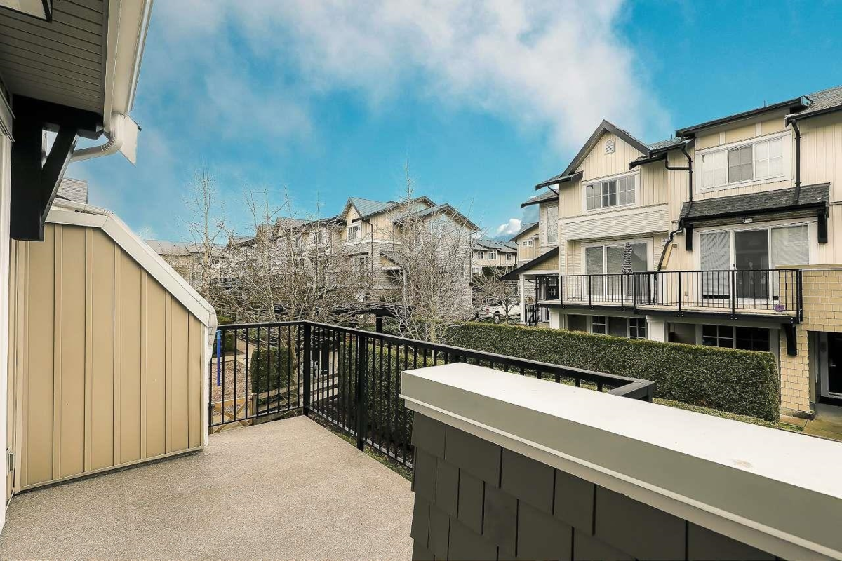 Guest Bathroom Photo of 40 2450 161a Street, Surrey, BC
