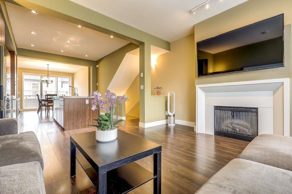Kitchen Island Photo of 40 2450 161a Street, Surrey, BC