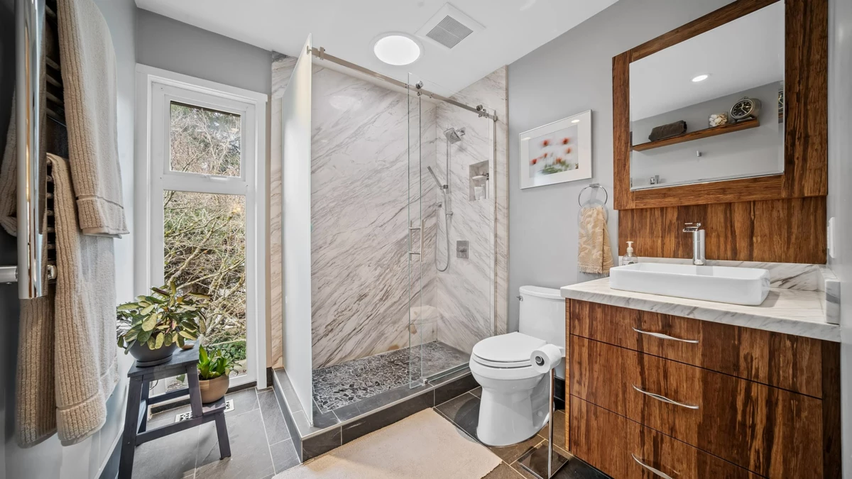 Guest Bathroom Photo of 5503 Brookdale Court, Burnaby, BC
