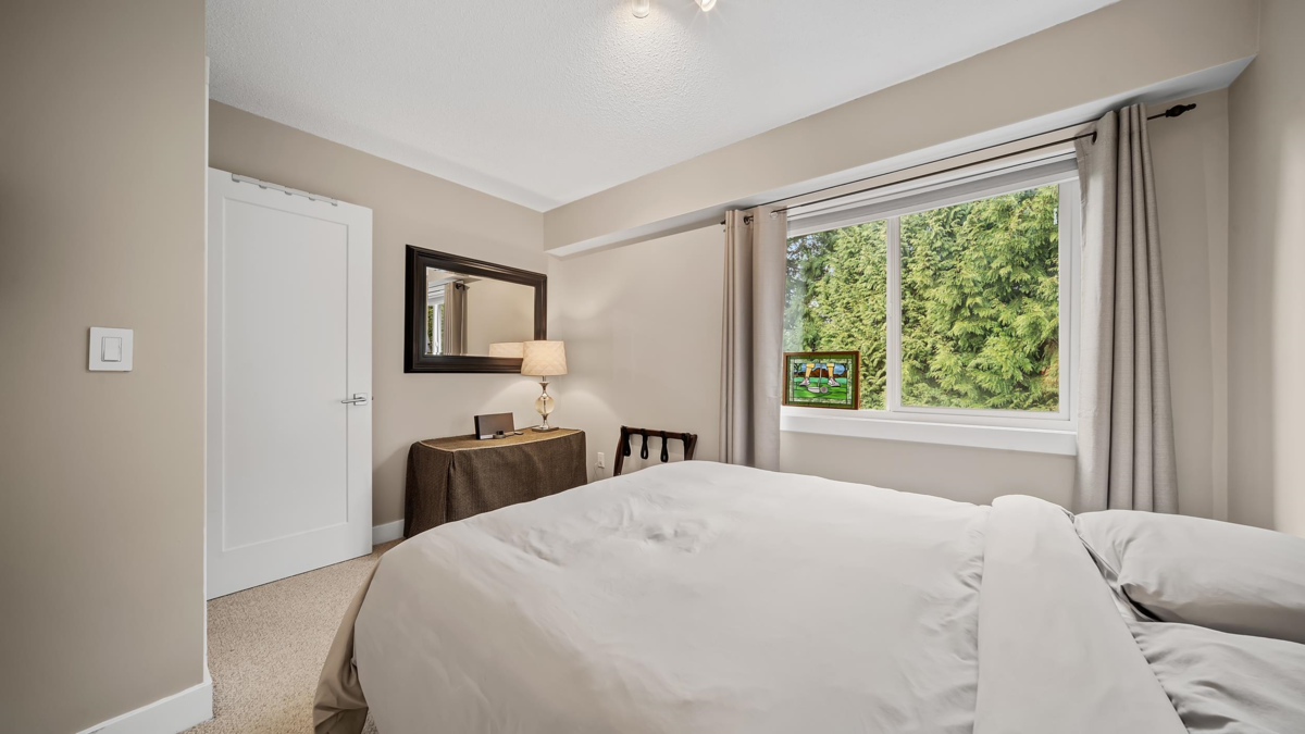 Office / Den Photo of 5503 Brookdale Court, Burnaby, BC