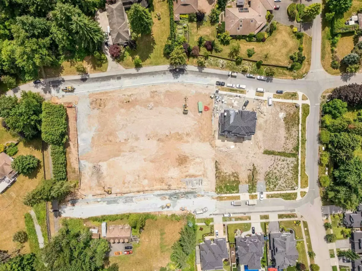 Dining Area Photo of 16580 28a Avenue, Surrey, BC