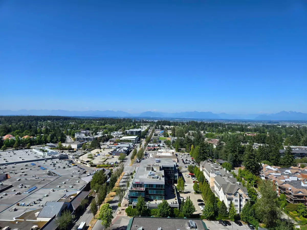 Kitchen Photo of 2001 1588 Johnston Road, White Rock, BC