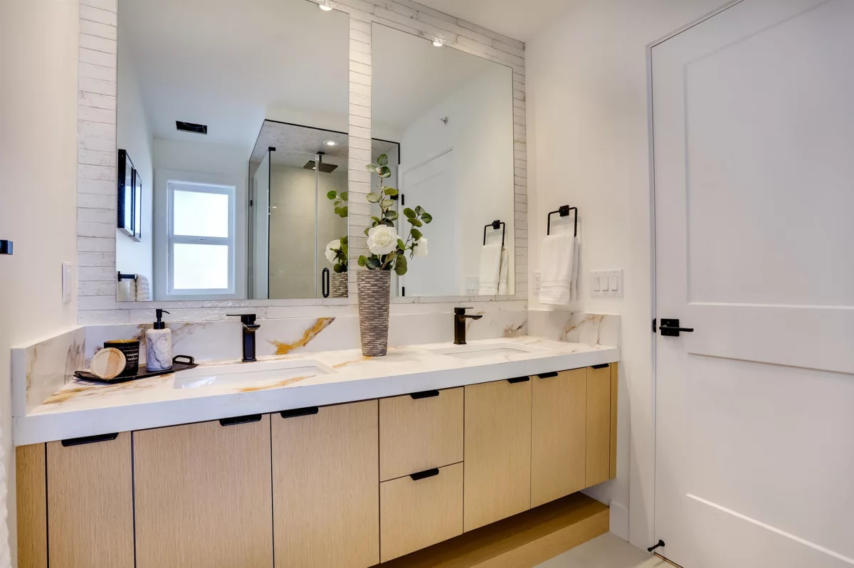 Mudroom Photo of 2 20537 75a Avenue, Langley, BC