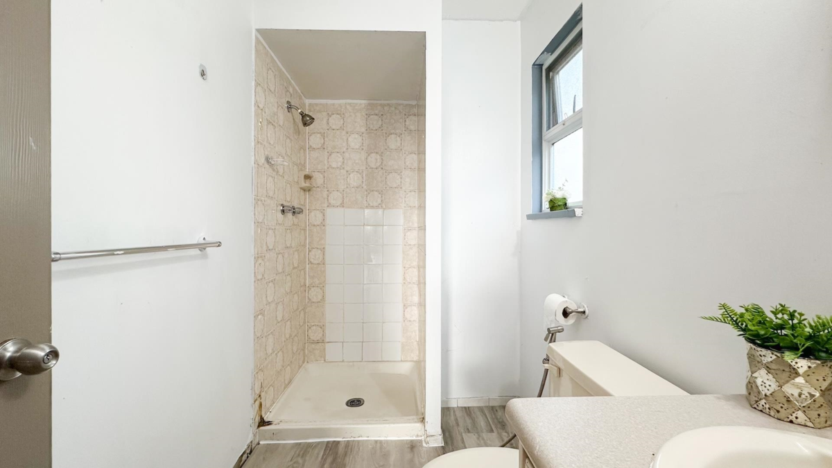 Bedroom 2 Photo of 1169 Lansdowne Drive, Coquitlam, BC