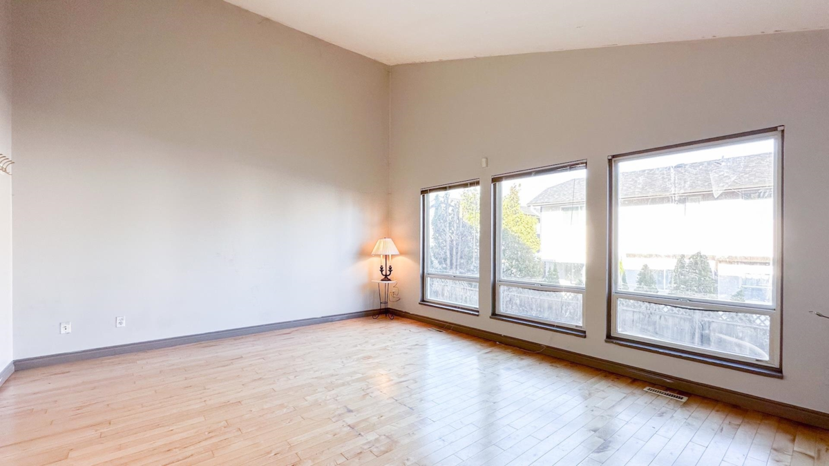 Family Room Photo of 1169 Lansdowne Drive, Coquitlam, BC