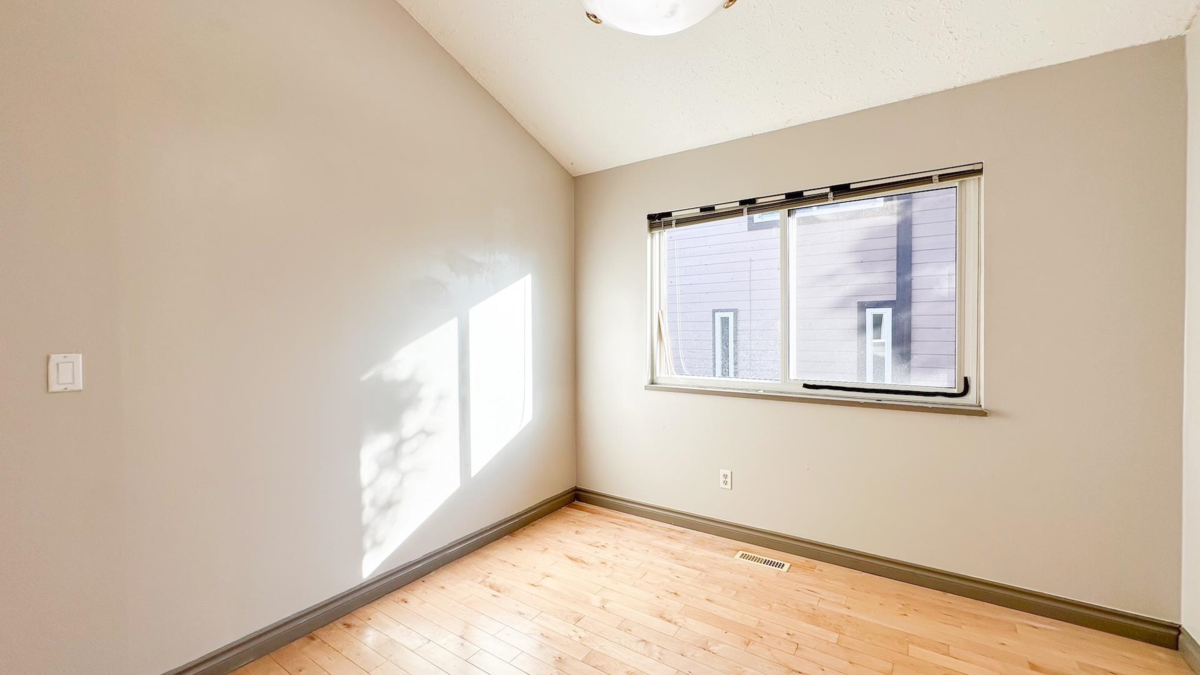 Primary Bathroom Photo of 1169 Lansdowne Drive, Coquitlam, BC