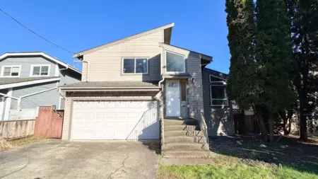 Hot Tub / Spa Photo of 1169 Lansdowne Drive, Coquitlam, BC