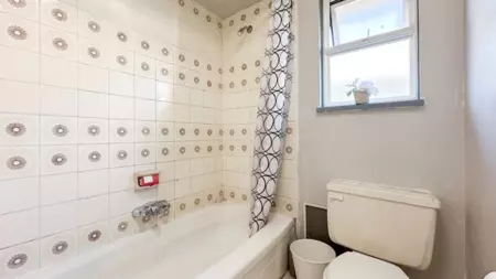 Swimming Pool Photo of 1169 Lansdowne Drive, Coquitlam, BC