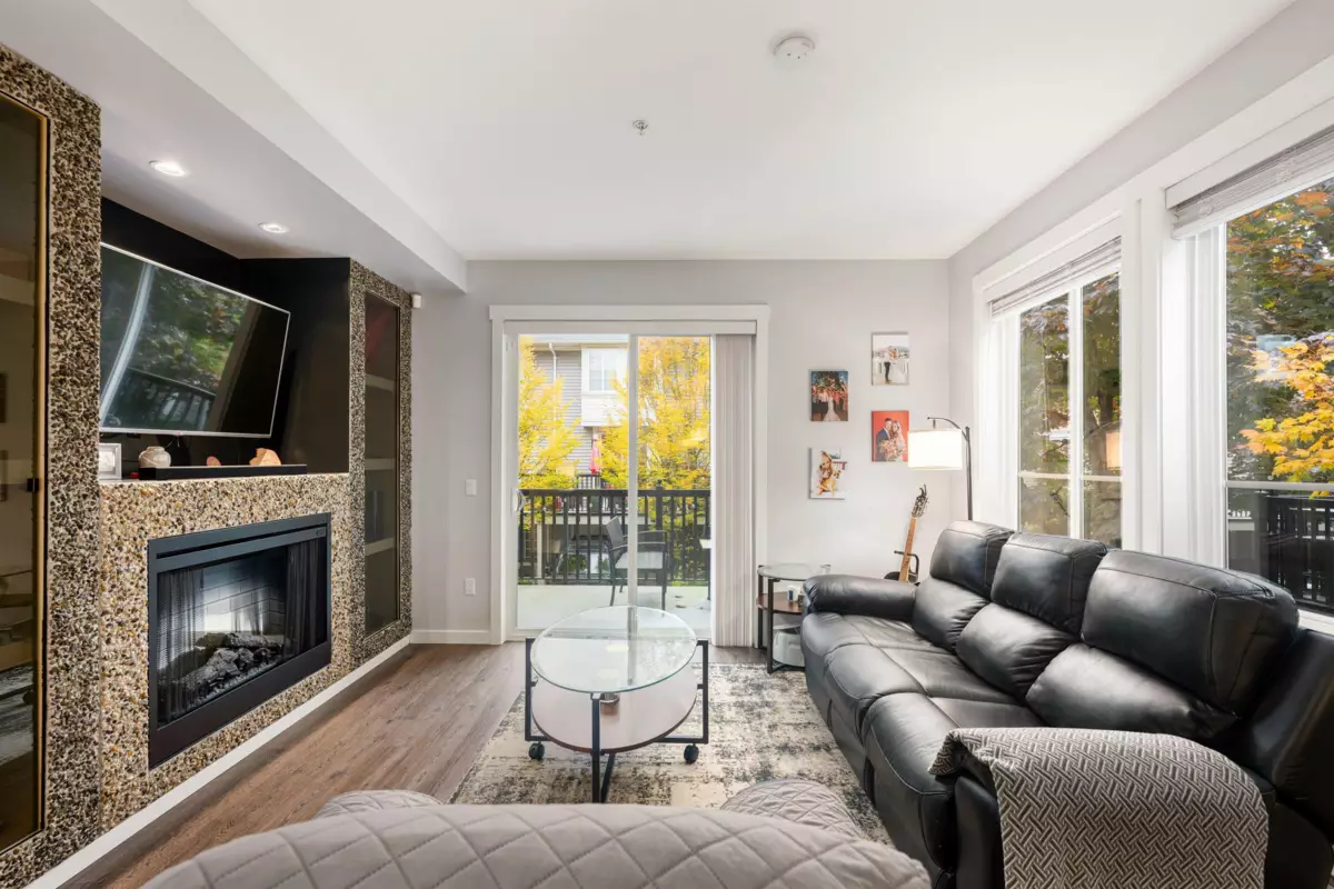 Dining Area Photo of 129 2418 Avon Place, Port Coquitlam, BC