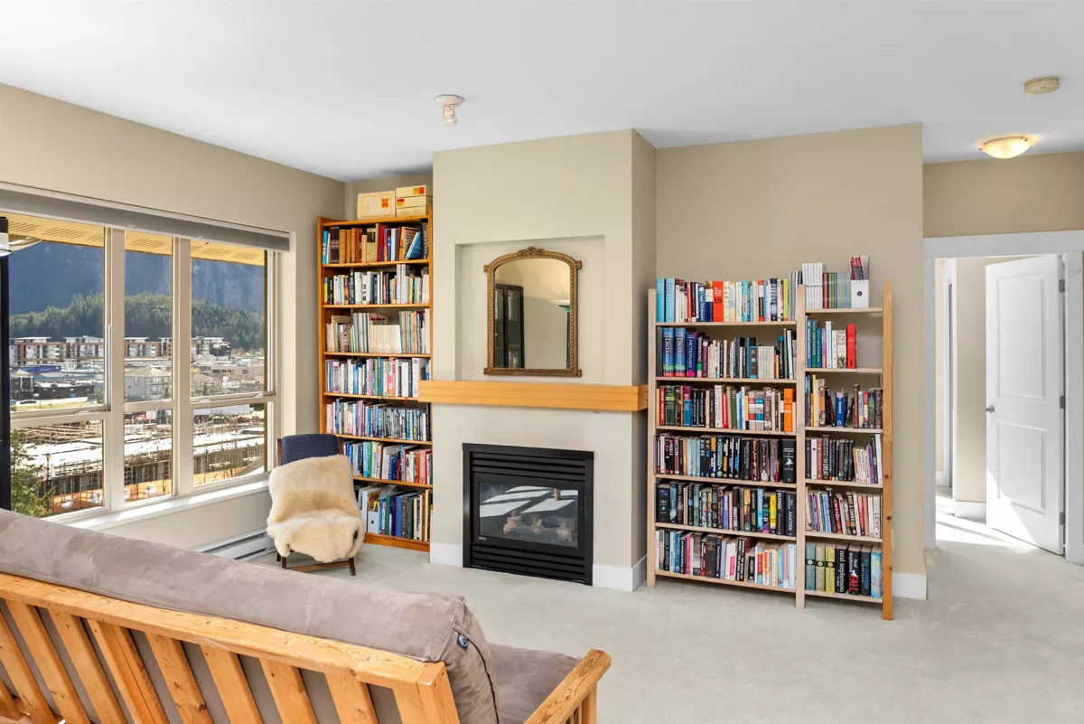Breakfast Nook Photo of 602 1211 Village Green Way, Squamish, BC