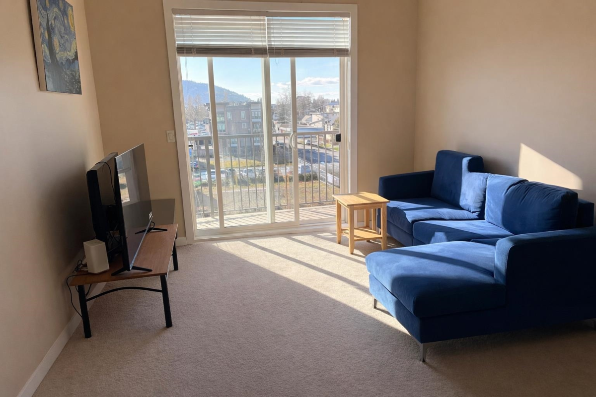 Family Room Photo of 407 9422 Victor Street, Chilliwack, BC