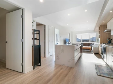 Walk-In Closet Photo of 619 38362 Buckley Avenue, Squamish, BC
