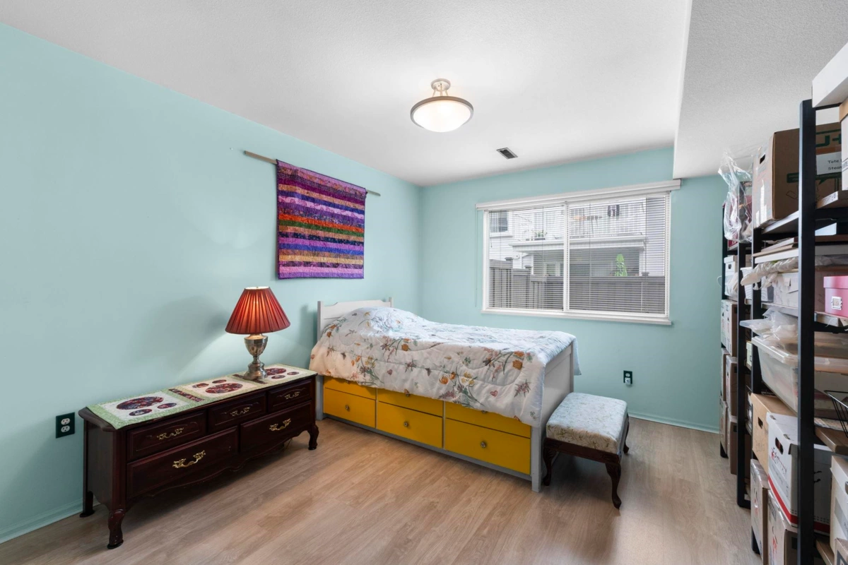 Backyard Photo of 6 13970 72 Avenue, Surrey, BC