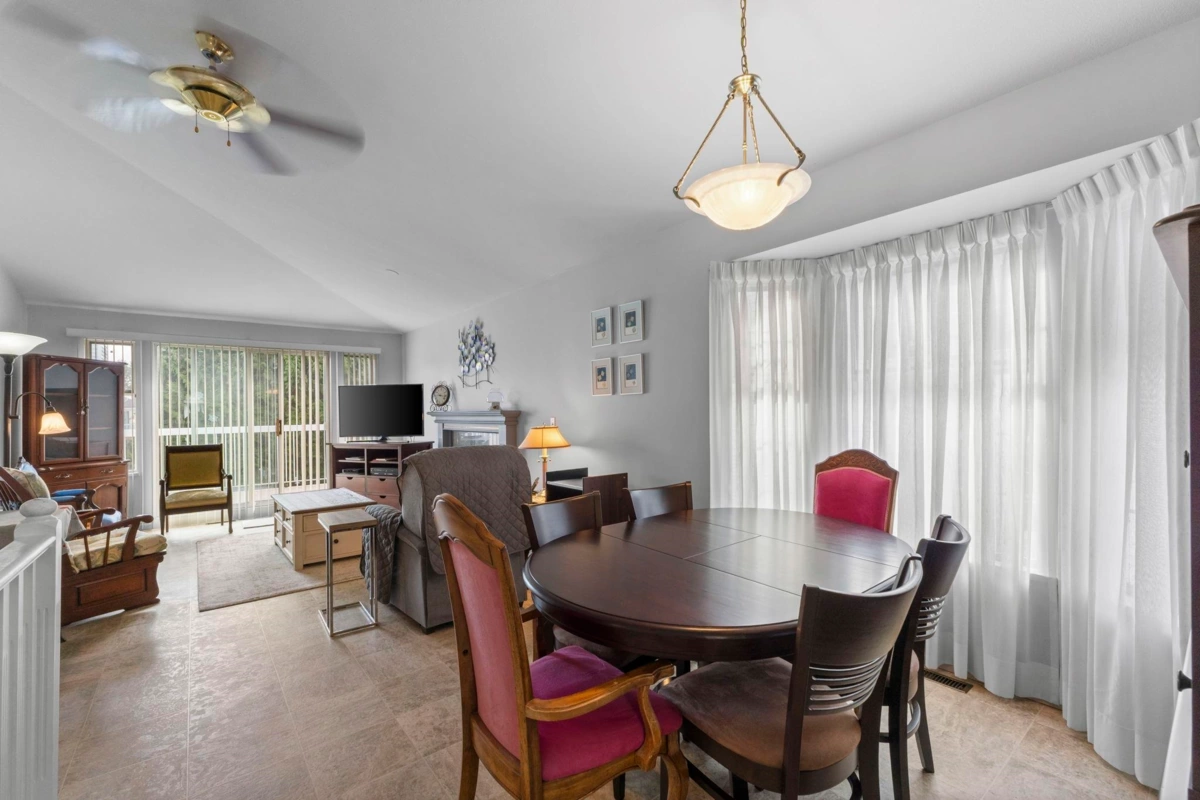 Bedroom 2 Photo of 6 13970 72 Avenue, Surrey, BC