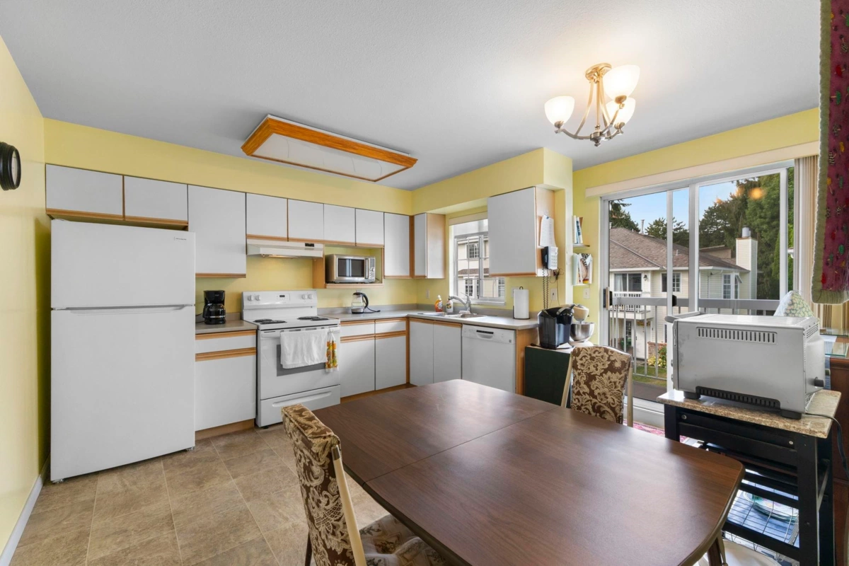 Bedroom 3 Photo of 6 13970 72 Avenue, Surrey, BC