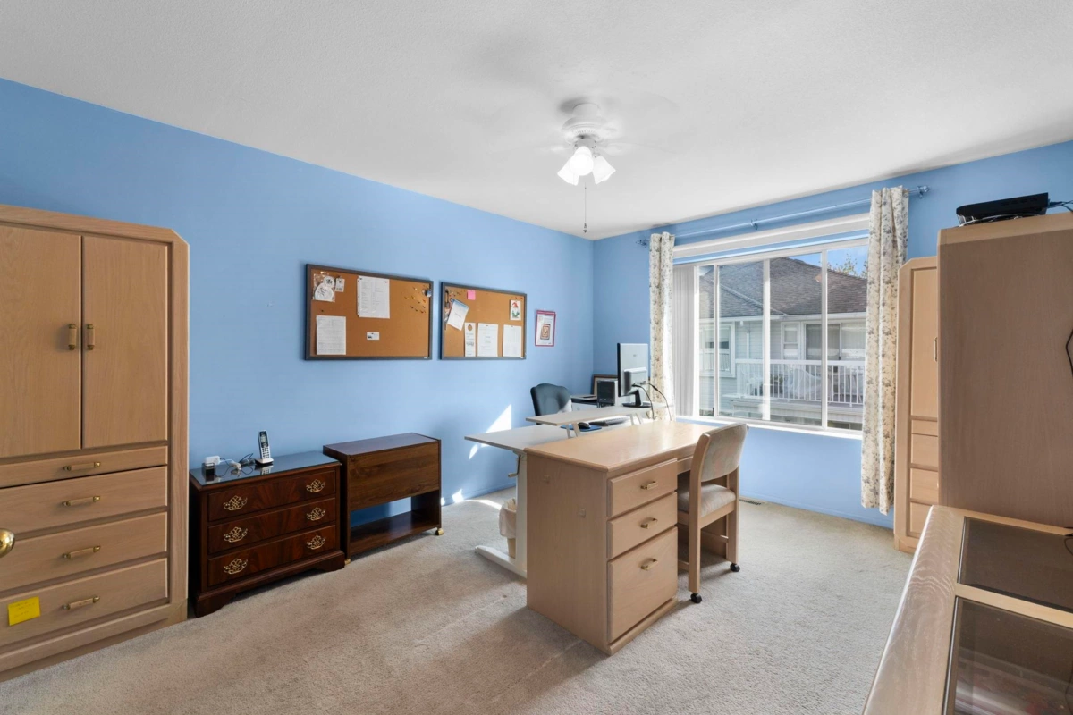 Hallway Photo of 6 13970 72 Avenue, Surrey, BC