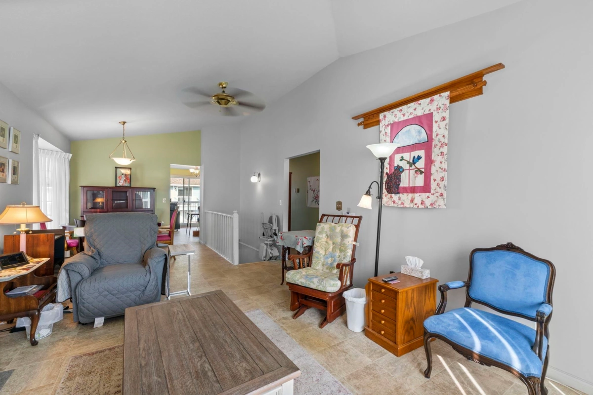 Primary Bathroom Photo of 6 13970 72 Avenue, Surrey, BC