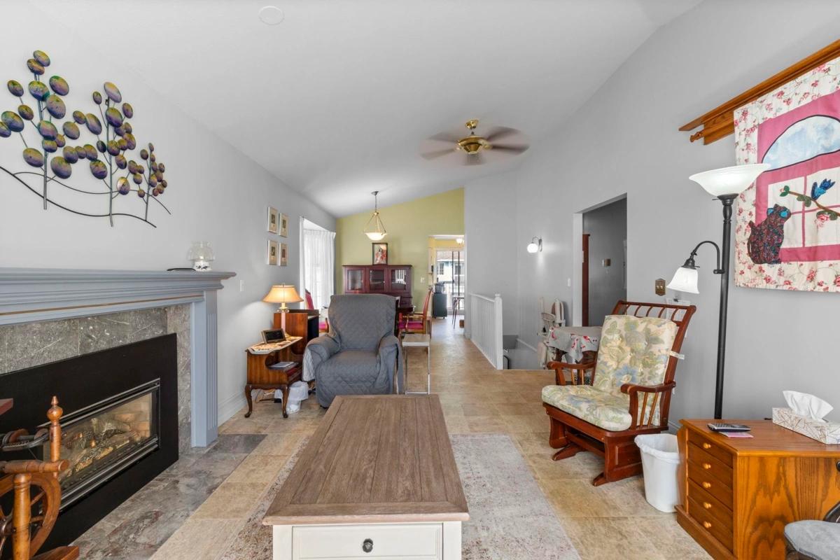 Primary Bedroom Photo of 6 13970 72 Avenue, Surrey, BC