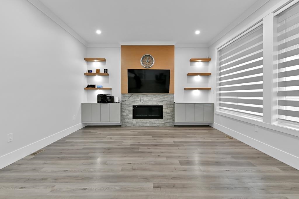 Family Room Photo of 31063 N Deertrail Drive, Abbotsford, BC