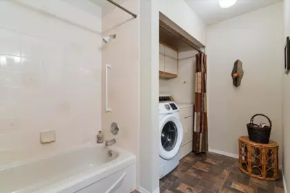 Guest Bathroom Photo of 14 33922 King Road, Abbotsford, BC