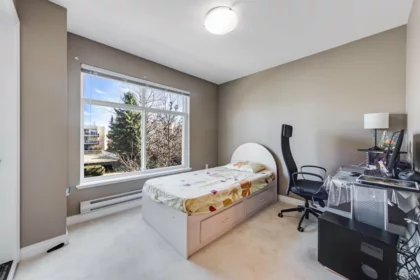 Hallway Photo of 3 9277 121 Street, Surrey, BC