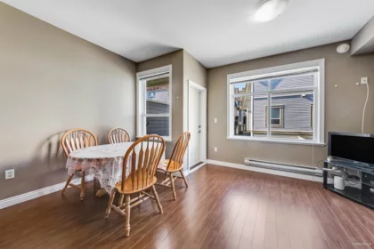 Kitchen Photo of 3 9277 121 Street, Surrey, BC
