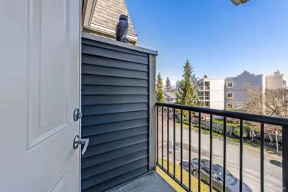 Swimming Pool Photo of 3 9277 121 Street, Surrey, BC