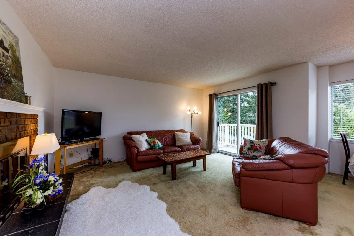 Living Room Photo of 475 Orwell Street, North Vancouver, BC
