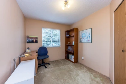 Entry Foyer Photo of 475 Orwell Street, North Vancouver, BC