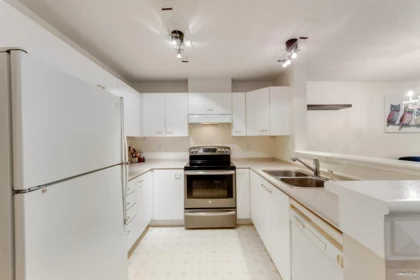 Kitchen Photo of 112 1242 Town Centre Boulevard, Coquitlam, BC