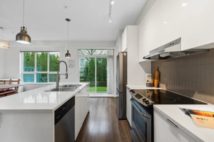 Kitchen Island Photo of 71 7848 209 Street, Langley, BC