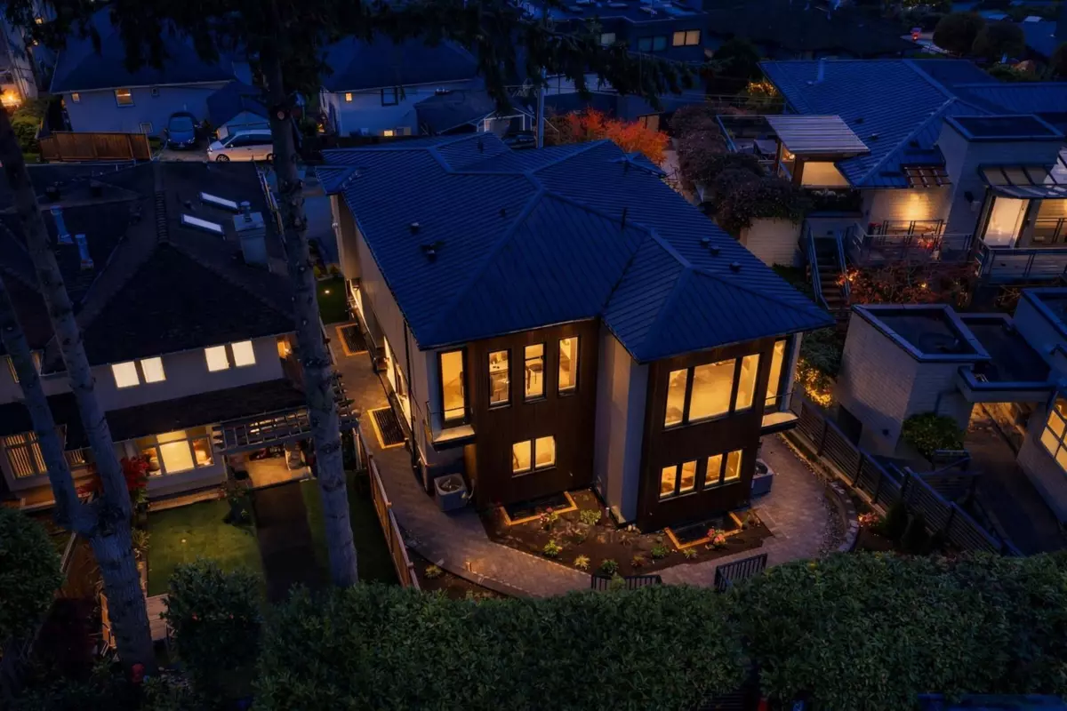 Exterior Rear Photo of 2380 Marine Drive, West Vancouver, BC