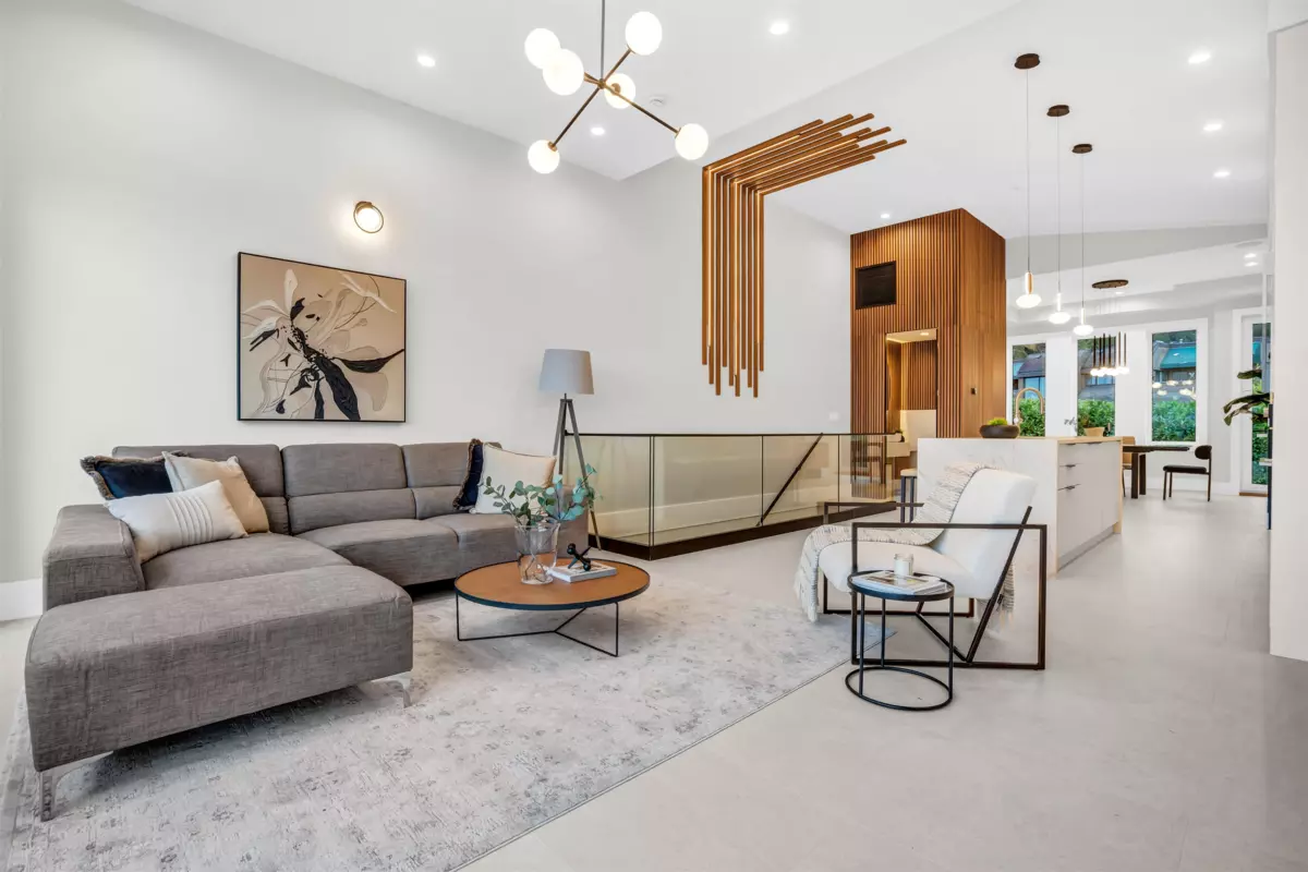 Family Room Photo of 2380 Marine Drive, West Vancouver, BC