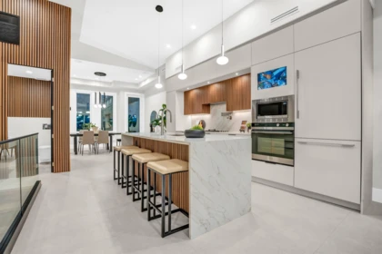 Dining Area Photo of 2380 Marine Drive, West Vancouver, BC
