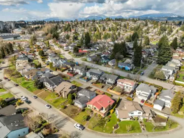 Fitness Center Photo Near 431 Glenbrook Drive, New Westminster, BC