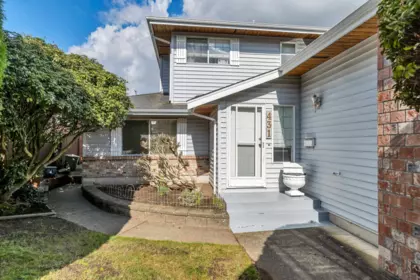 Pantry Photo of 431 Glenbrook Drive, New Westminster, BC