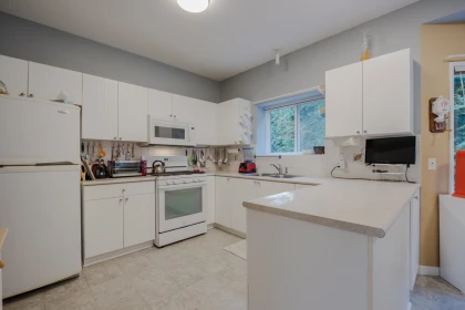 Kitchen Photo of 6615 205 Street, Langley, BC