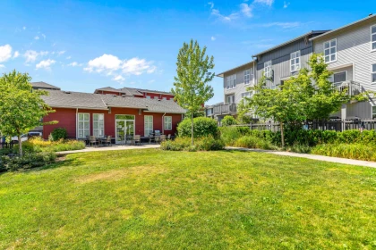 Fitness Center Photo Near 74 24076 112 Avenue, Maple Ridge, BC