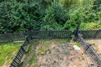 Front Yard Photo of 74 24076 112 Avenue, Maple Ridge, BC