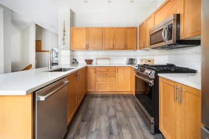 Kitchen Island Photo of 18 8030 Nicklaus North Boulevard, Whistler, BC