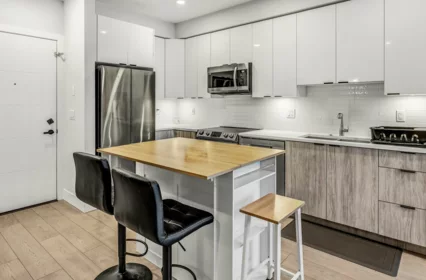 Kitchen Photo of 410 19825 54 Avenue, Langley, BC